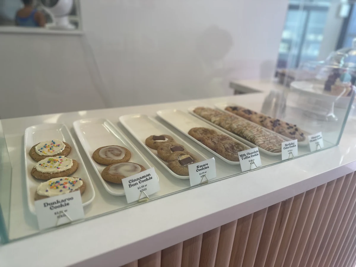 Vibe, Jac and Jill's Bakeshop