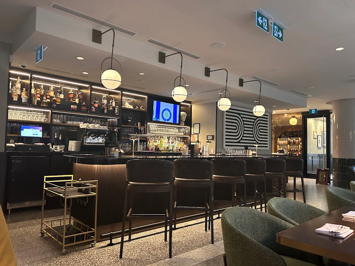 Vibe, Muse Bistro + Bar