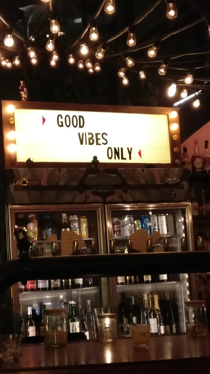 Vibe, Good Fortune Bar