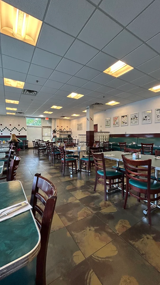 Vibe, Centre Street Deli