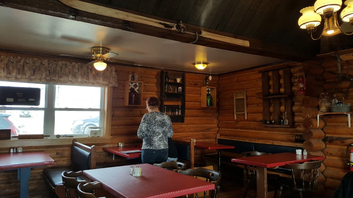 Vibe, Bev's Country Diner