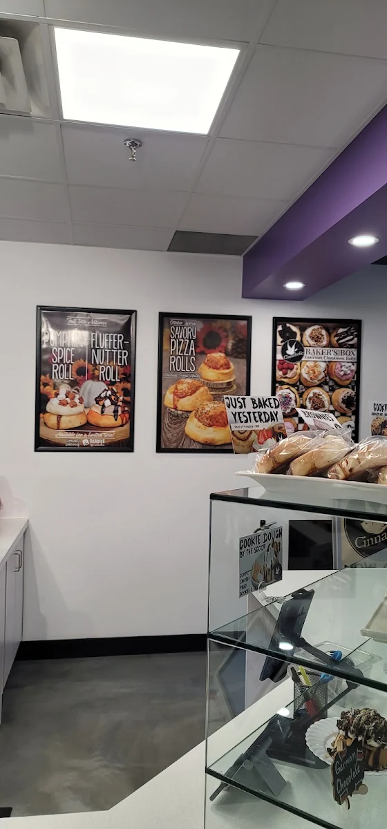 Vibe, Cinnaholic