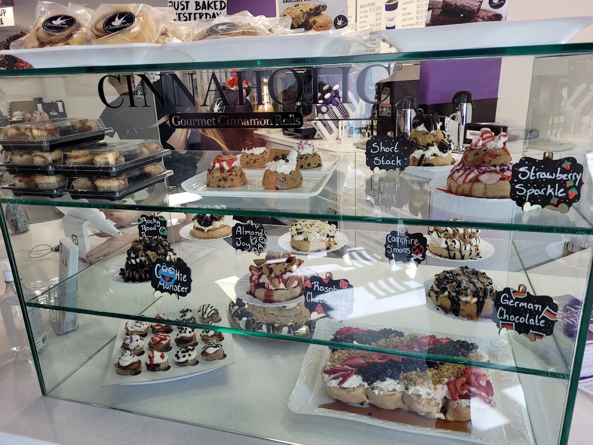 Vibe, Cinnaholic