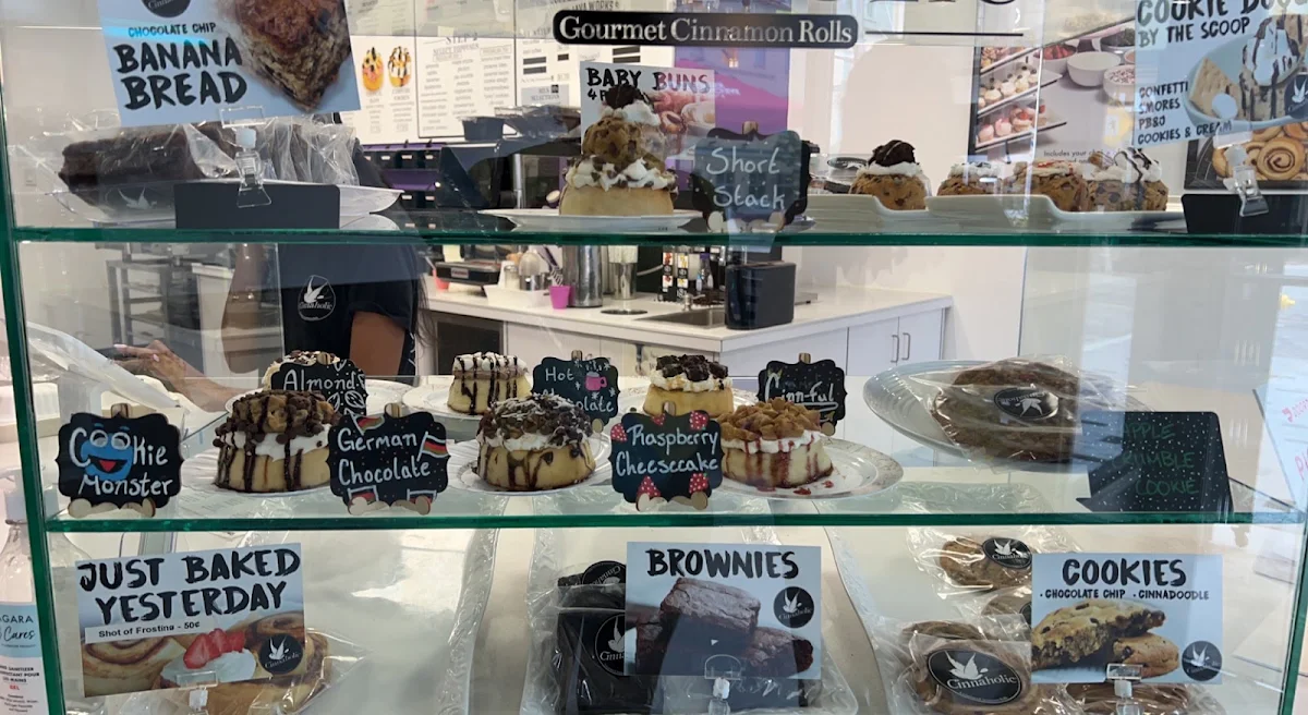 Vibe, Cinnaholic