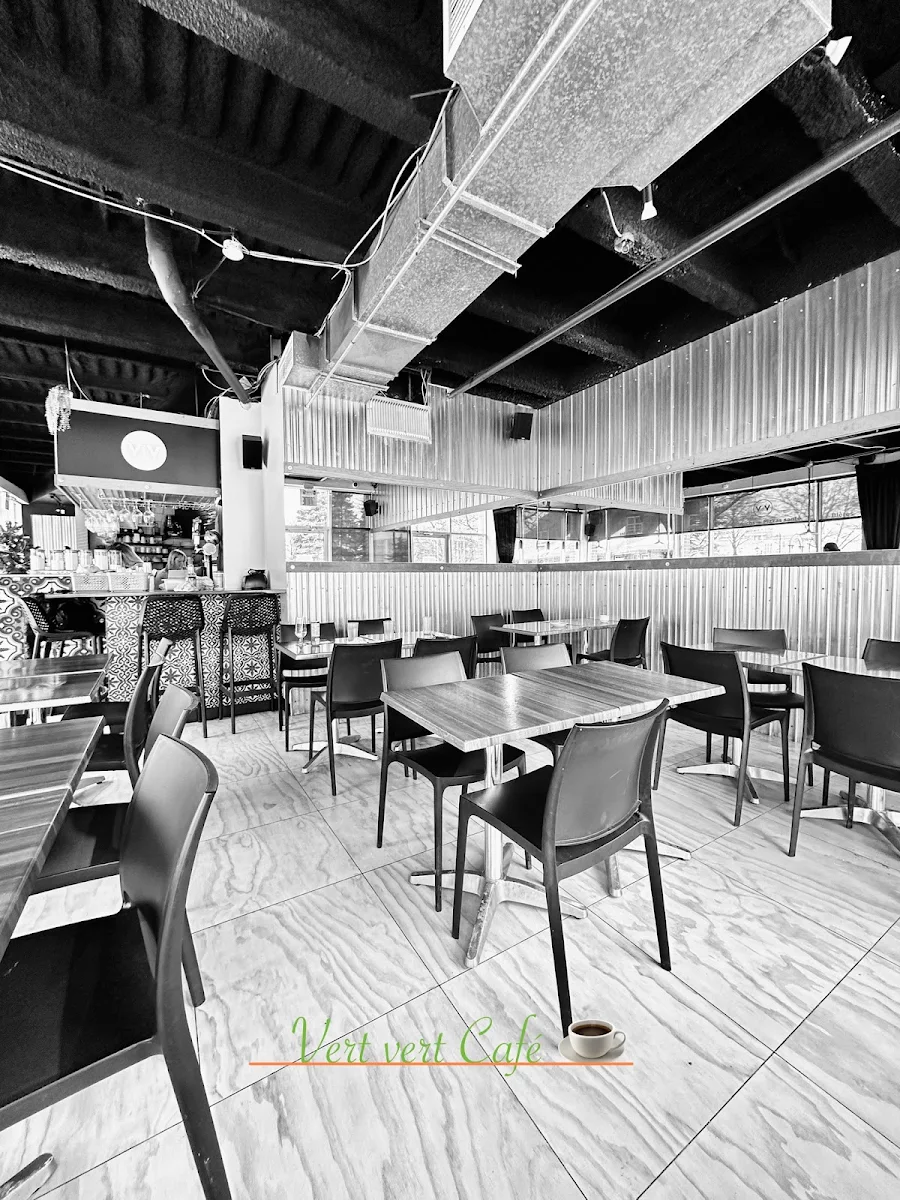 Vibe, Vert Vert Cafe Bistro Inc
