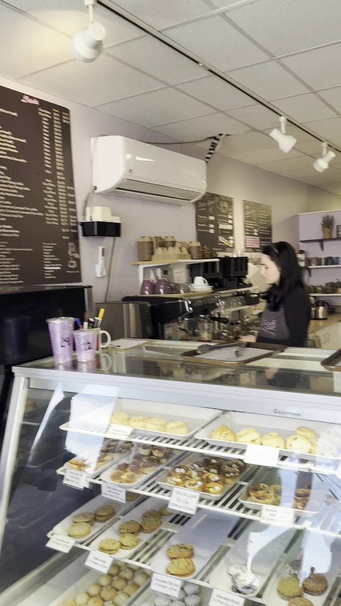 Vibe, Town Talk Bakery Cafe