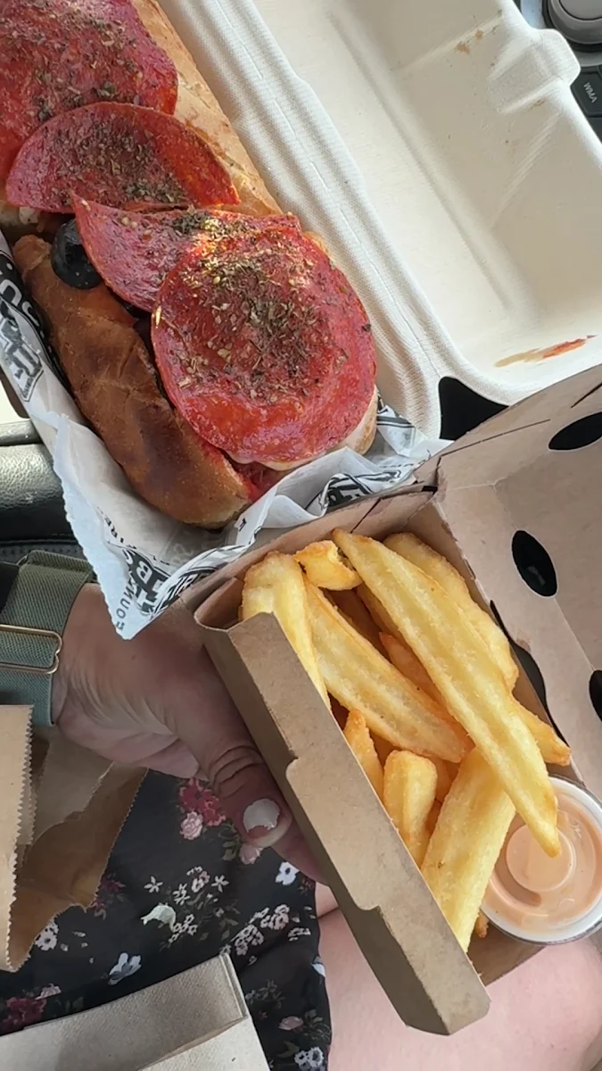 Food & drink, Firehouse Subs Queenston