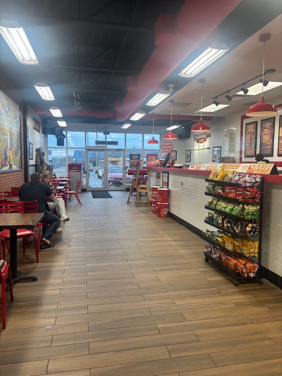 Vibe, Firehouse Subs Queenston