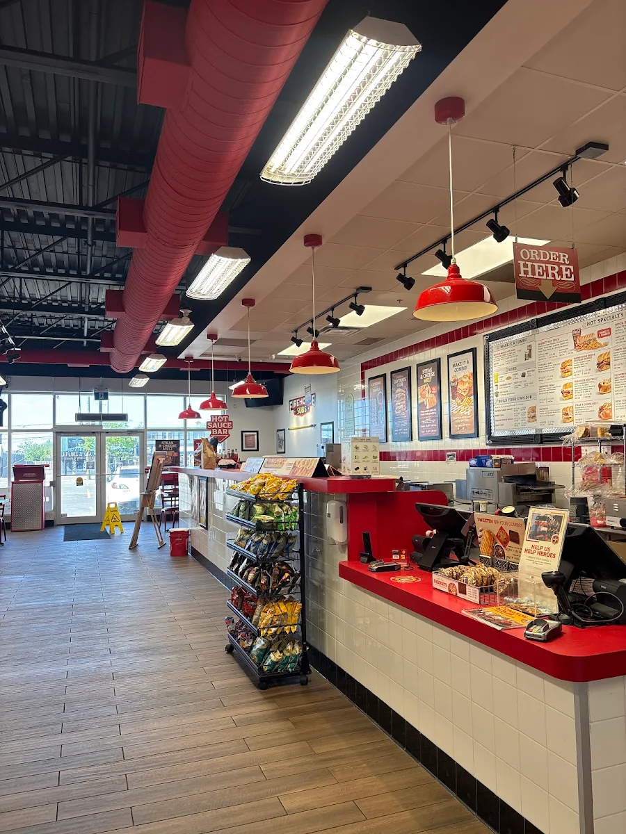 Vibe, Firehouse Subs Queenston