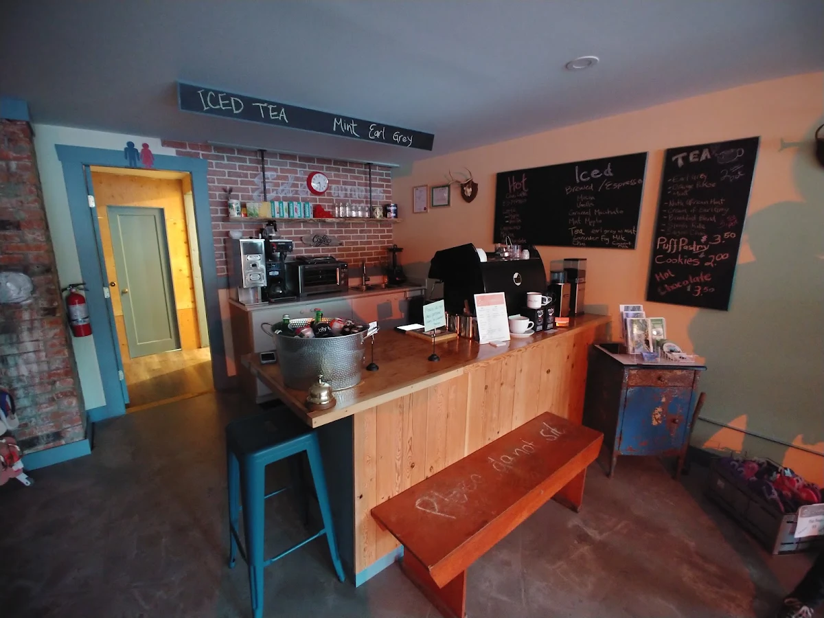 Vibe, Ed's Coffeehouse