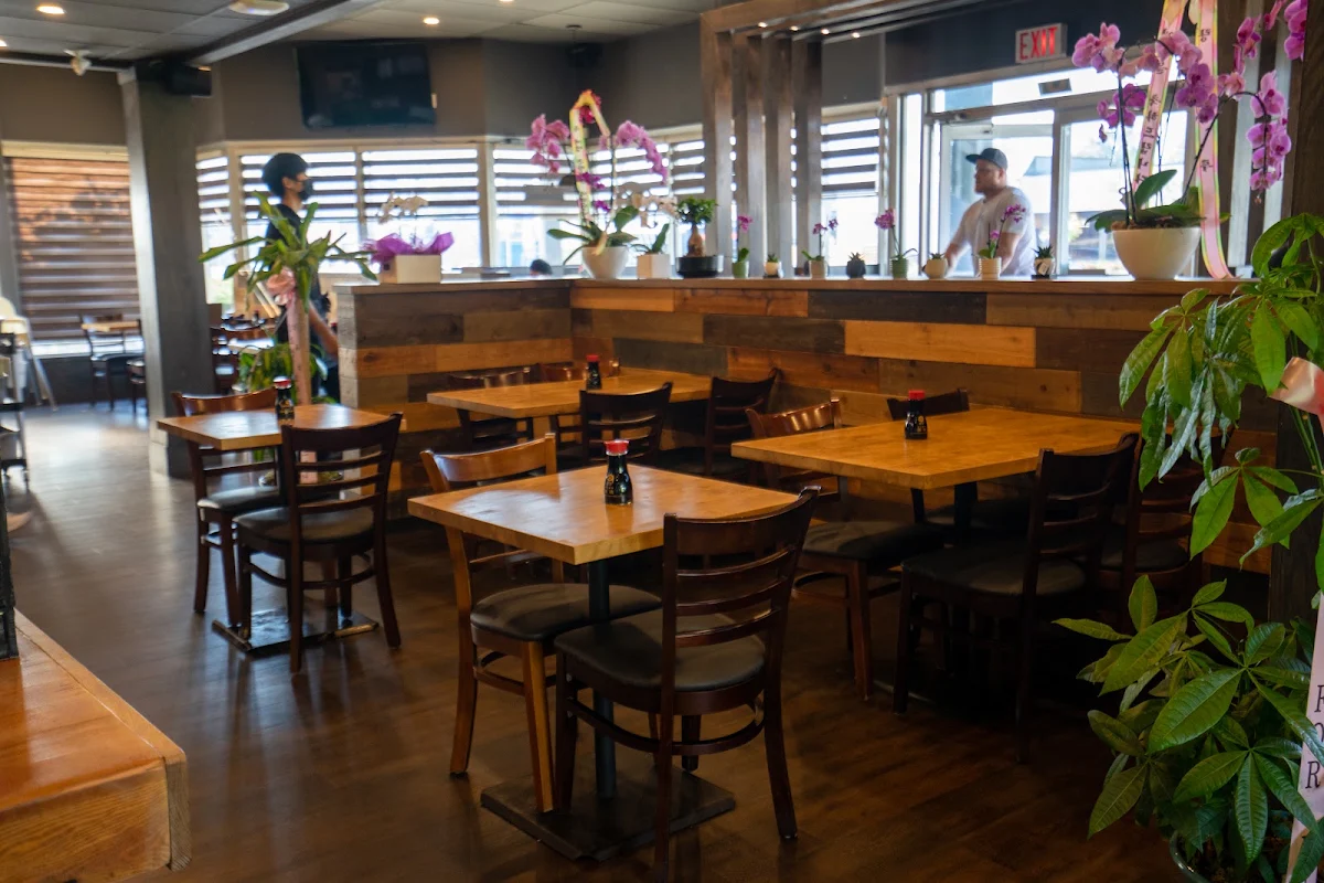 Vibe, Sushi Modo - Port Moody