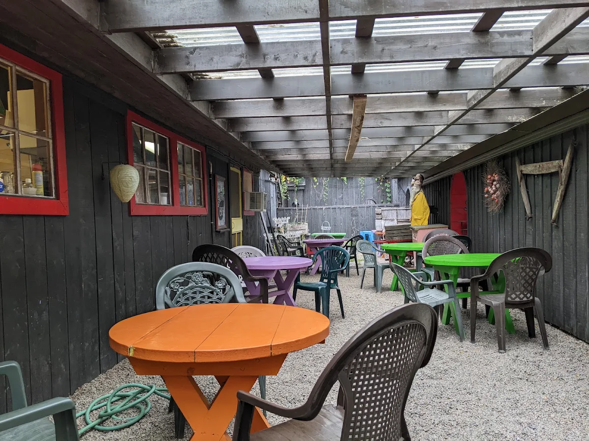 Vibe, Jo-Ann's Deli Market and Bake Shop