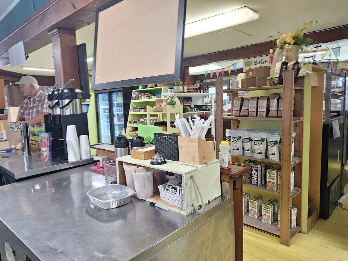 Vibe, Jo-Ann's Deli Market and Bake Shop