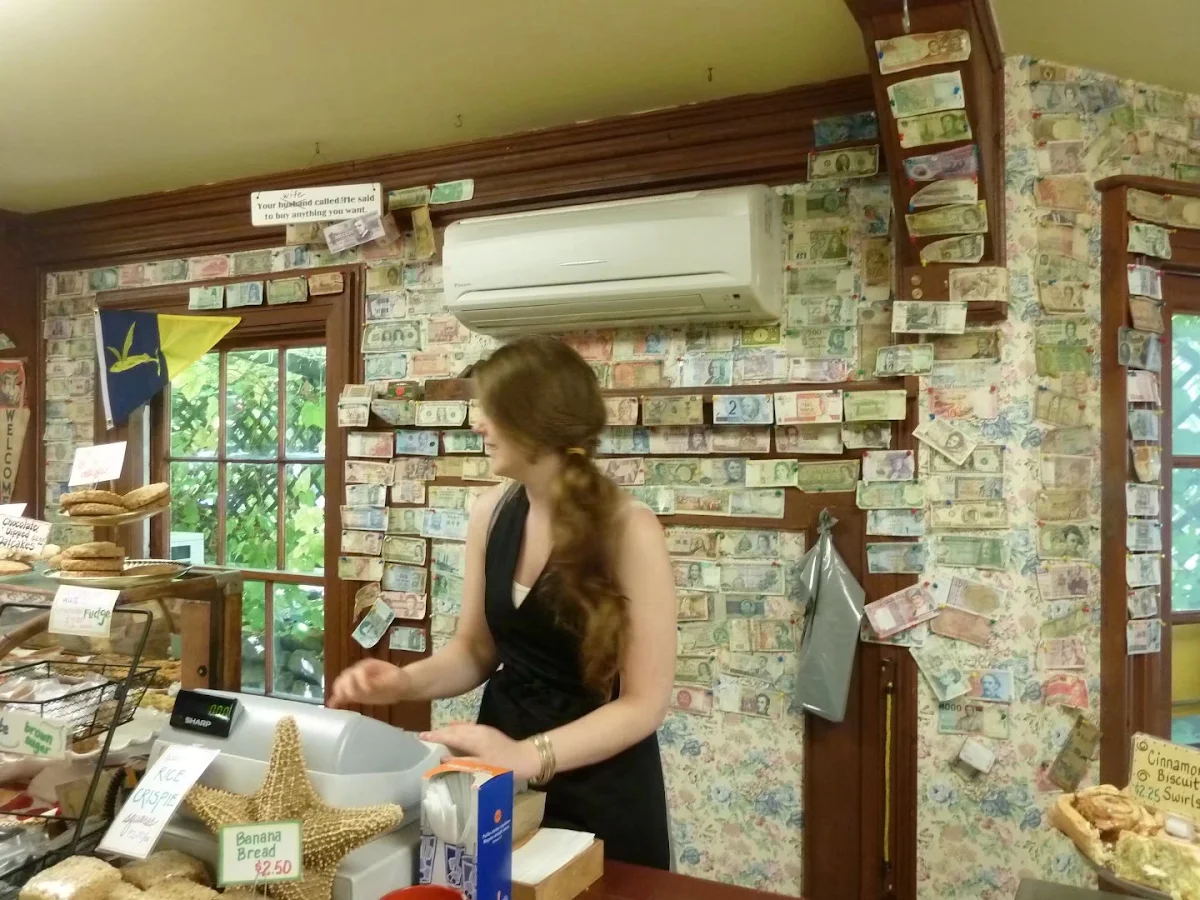 Vibe, Jo-Ann's Deli Market and Bake Shop