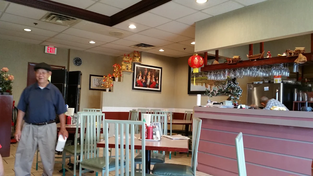 Vibe, Cambodian Noodle King
