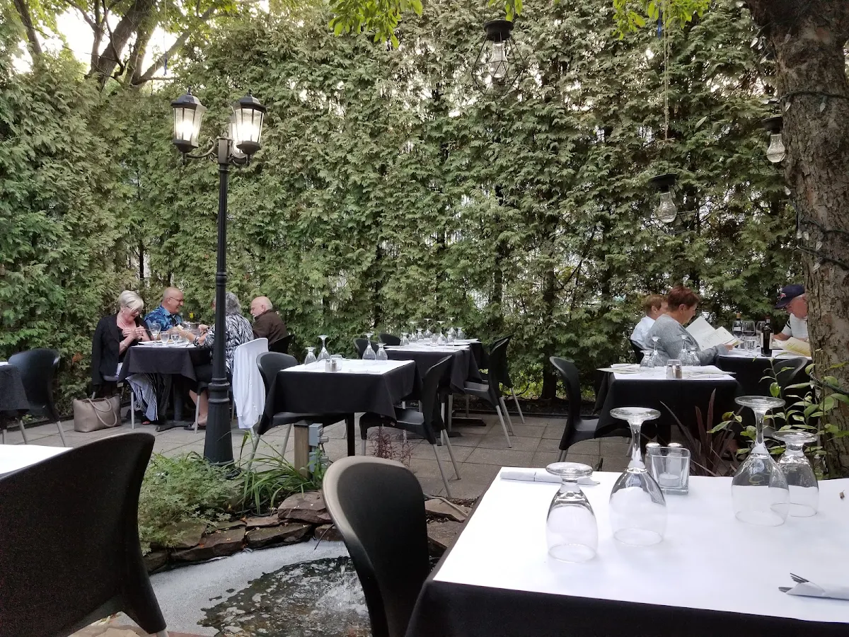 Vibe, Restaurant Péche Mignon