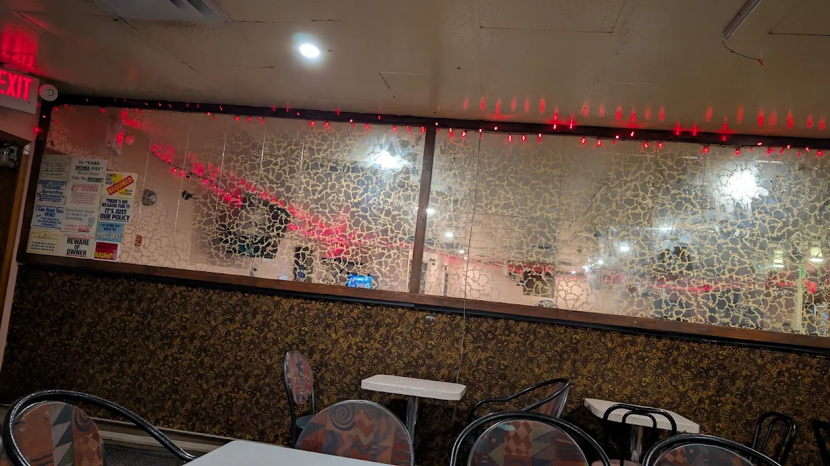 Vibe, Cypress Motor Inn