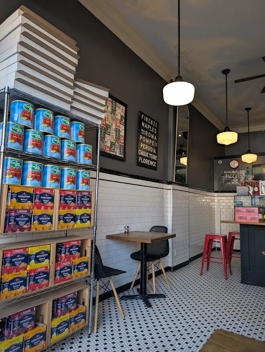 Vibe, Lambretta Pizzeria
