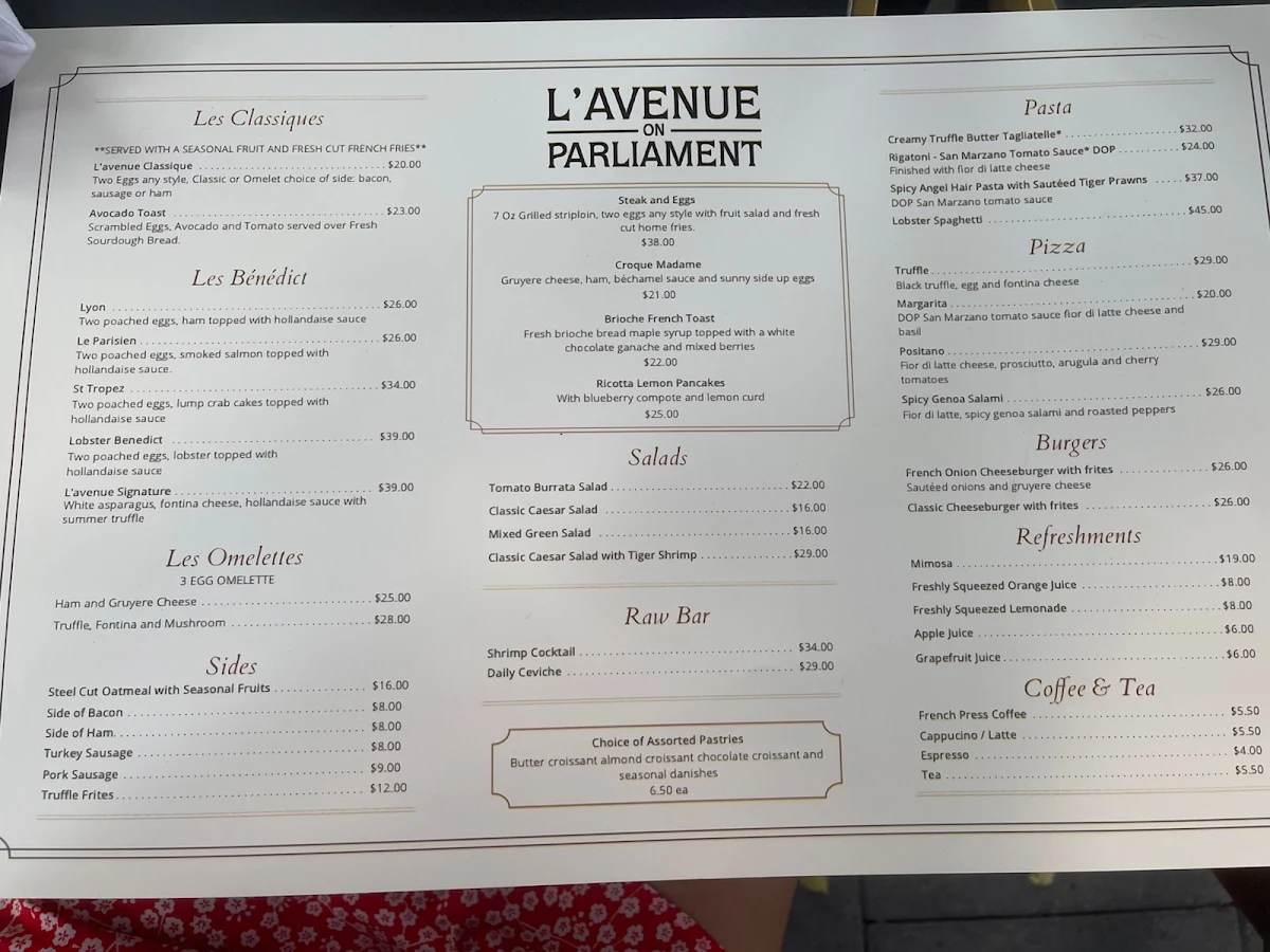 Menu, L'avenue on Parliament