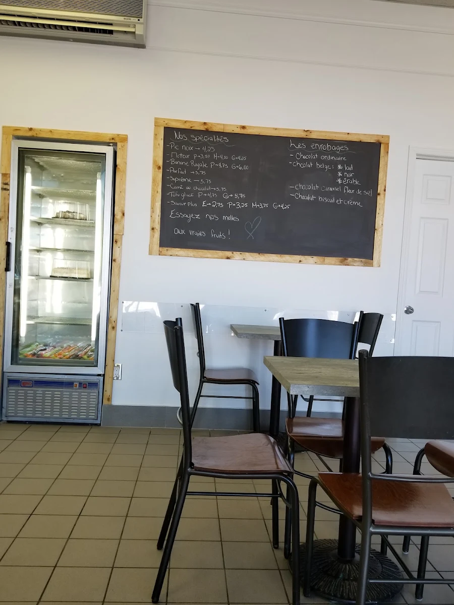 Menu, Bar laitier le Frigo