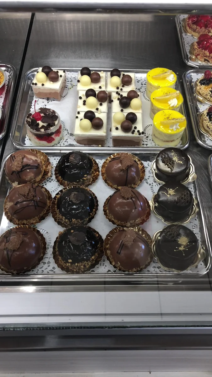 Vibe, Patisserie St Martin