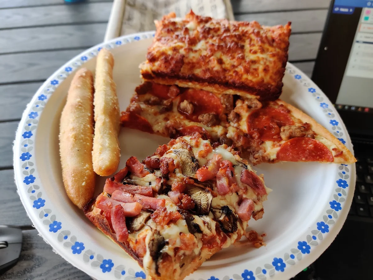 Food & drink, Little Caesars Pizza