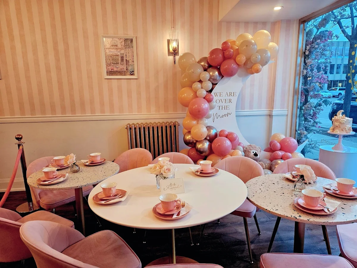 Vibe, Rania's Cakes