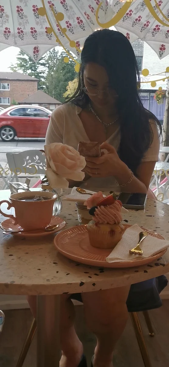 Vibe, Rania's Cakes