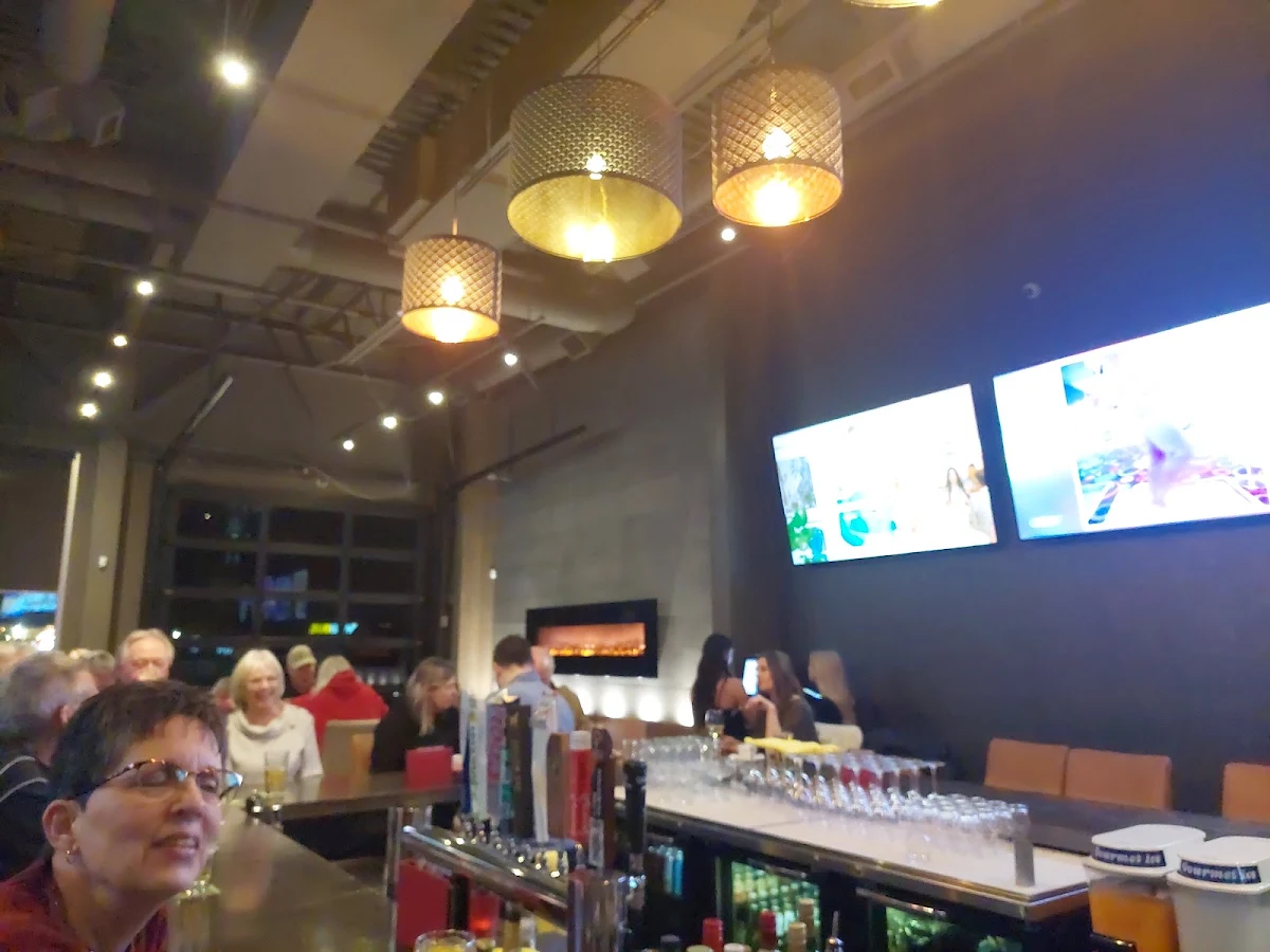 Vibe, Sammy J's Grill and Bar West Kelowna