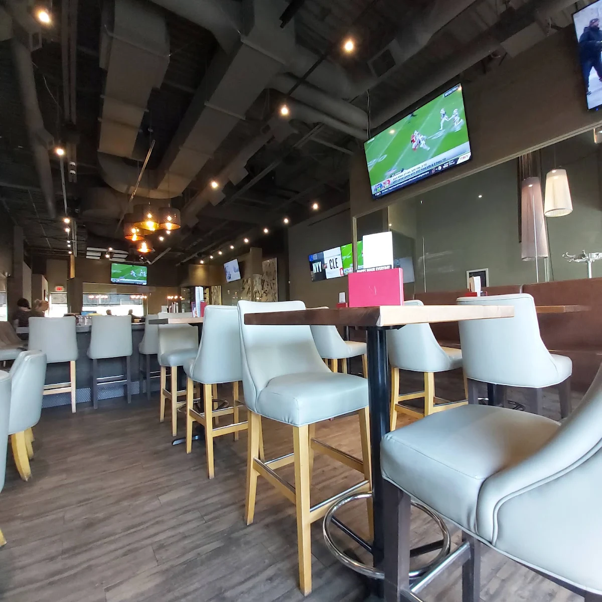 Vibe, Sammy J's Grill and Bar West Kelowna