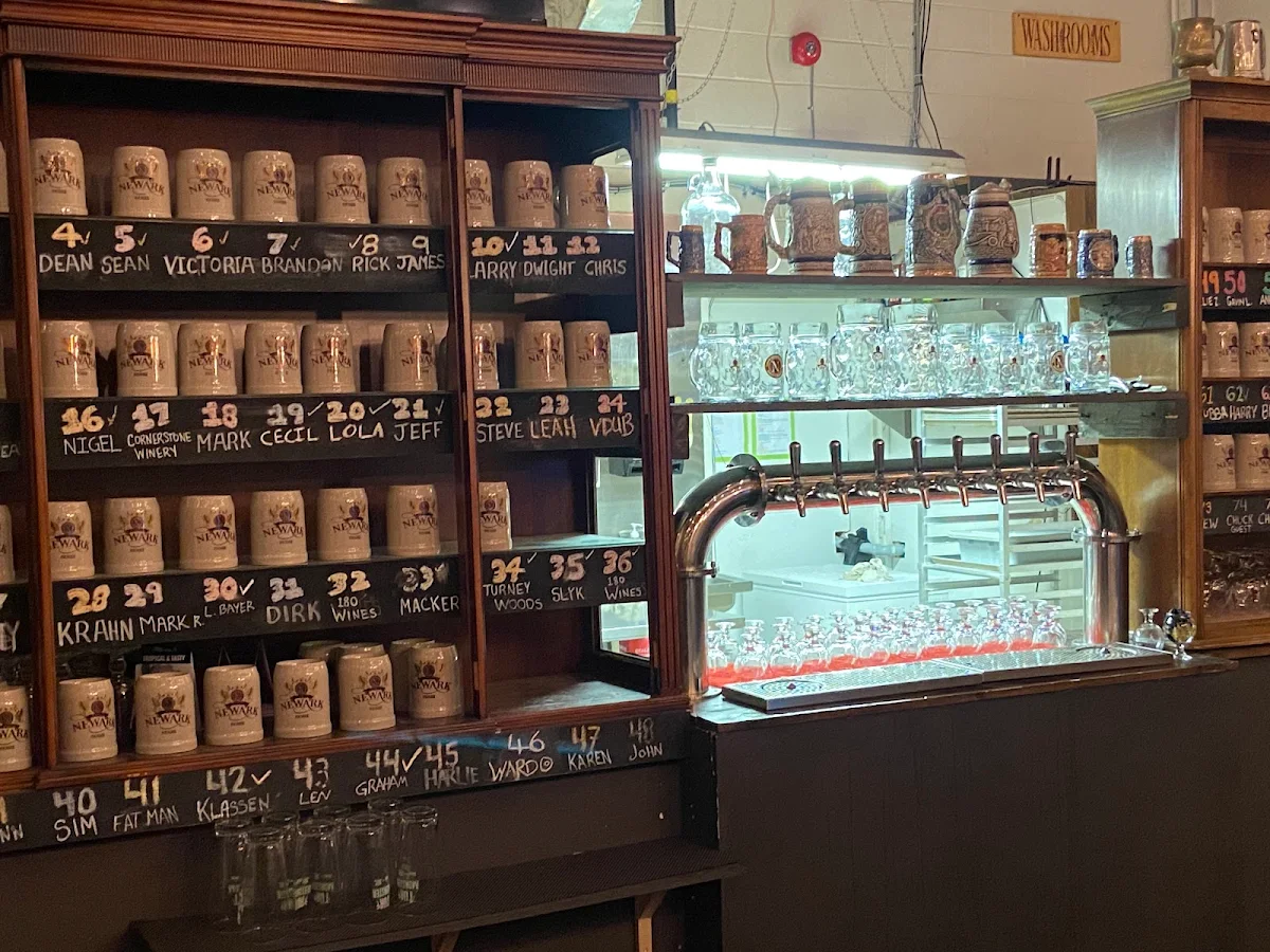 Vibe, Newark Brewing: Bar & Restaurant