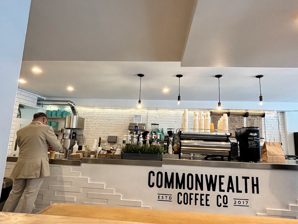 Vibe, Commonwealth Coffee