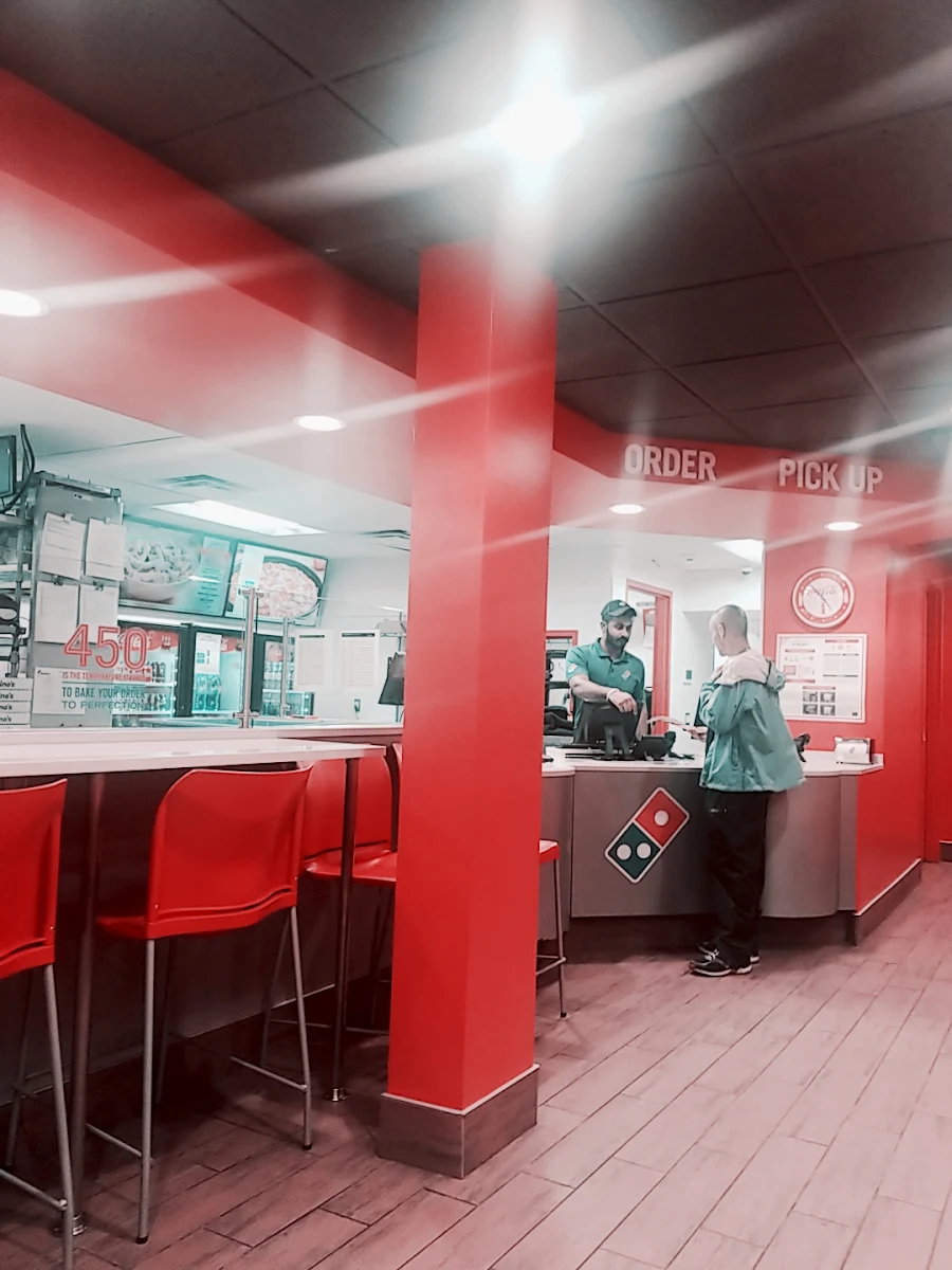 Vibe, Domino's Pizza