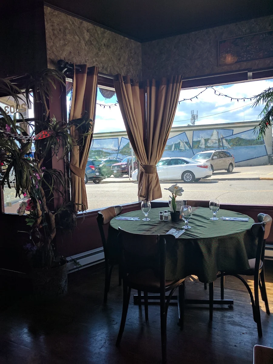 Vibe, Amarin Thai Restaurant