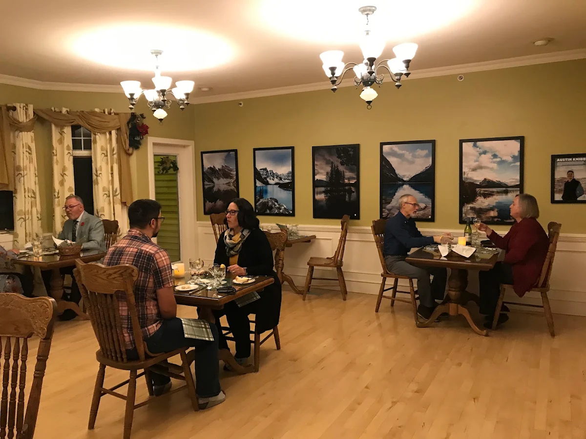 Vibe, The Eatery at the Rosebud Country Inn