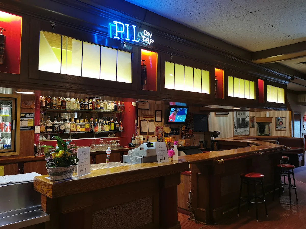 Vibe, Kamloops Inn City Pub