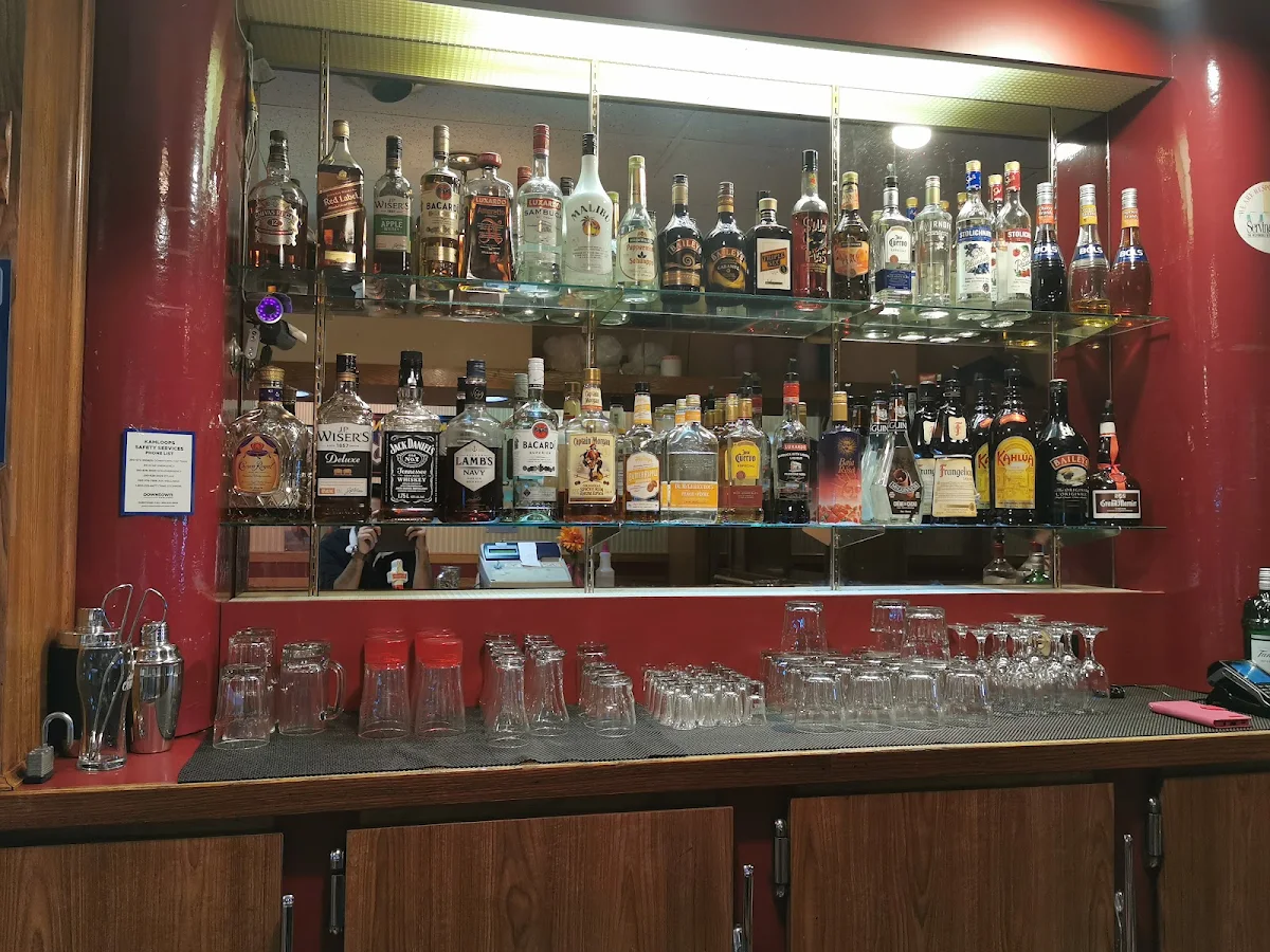 Vibe, Kamloops Inn City Pub