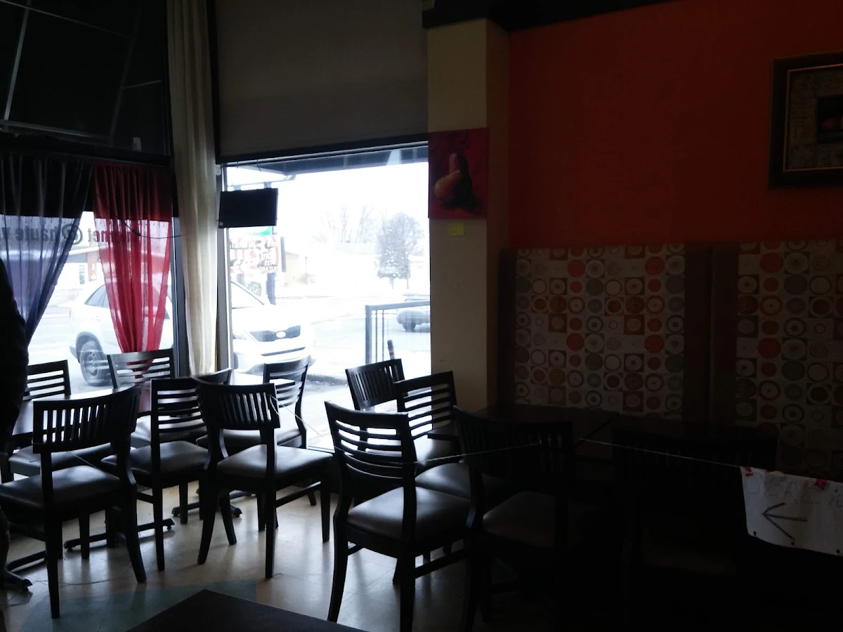 Vibe, Restaurant L'Ami Taouk