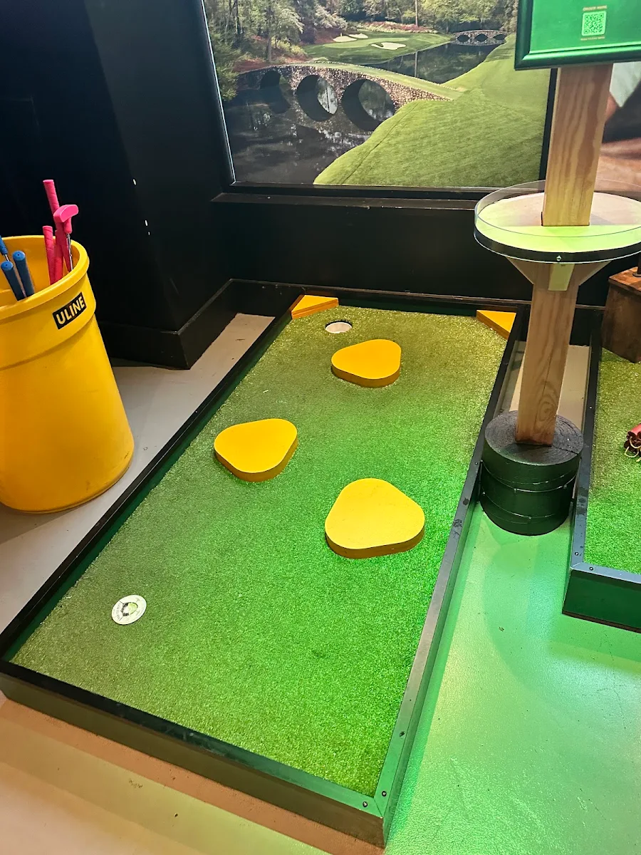 Food & drink, Par-Tee Putt