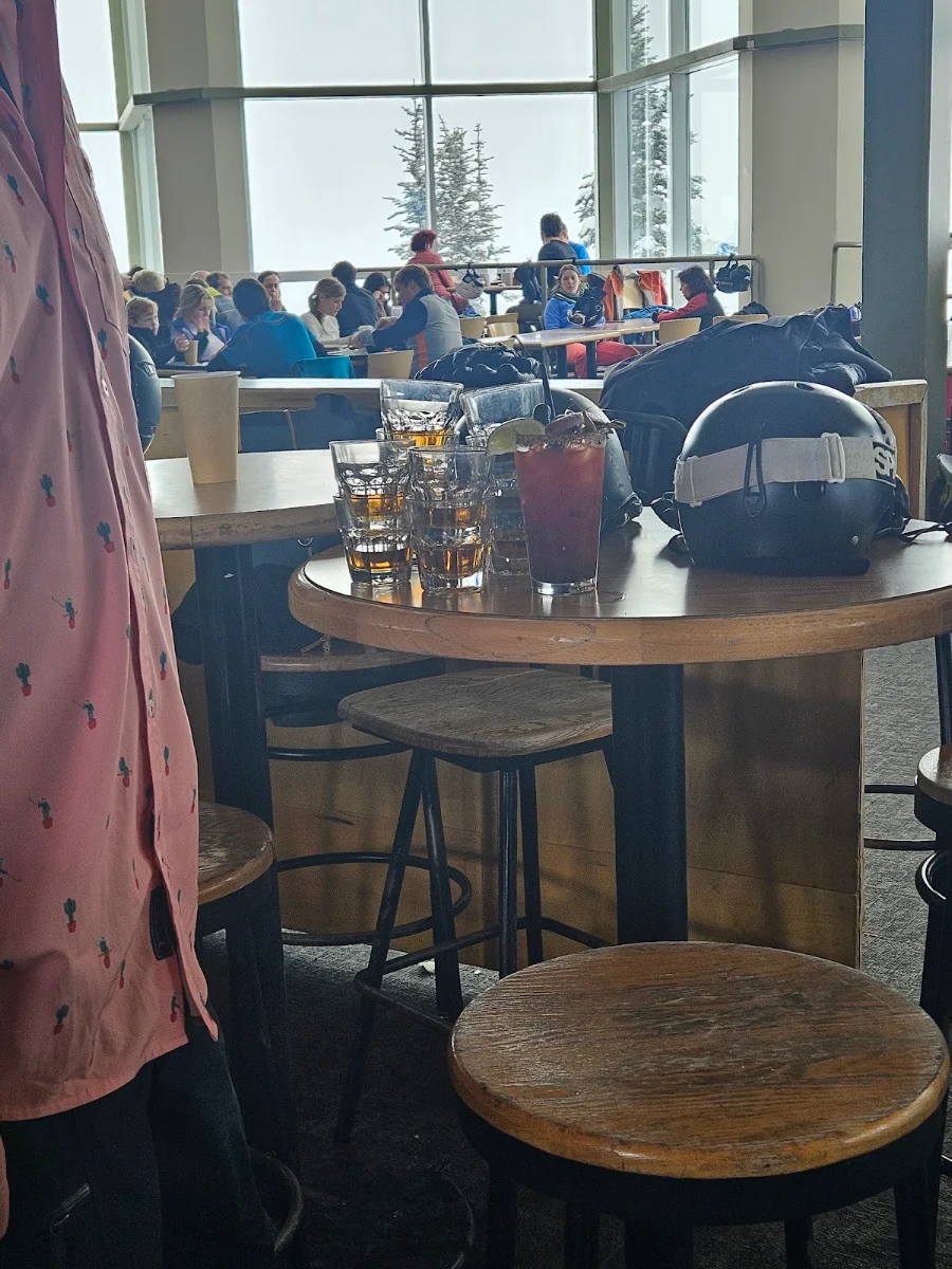 Vibe, Seppo’s Bar