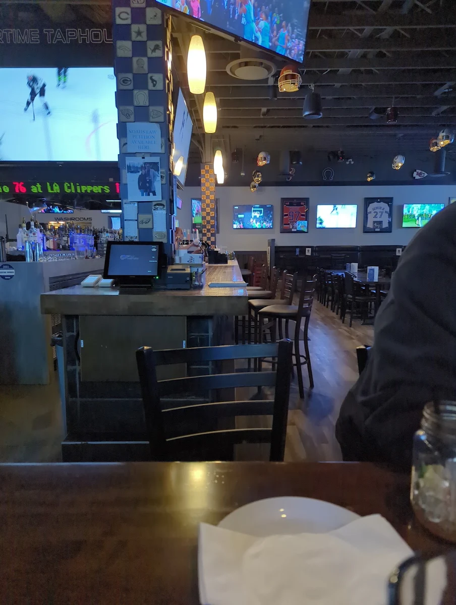 Vibe, Overtime Taphouse