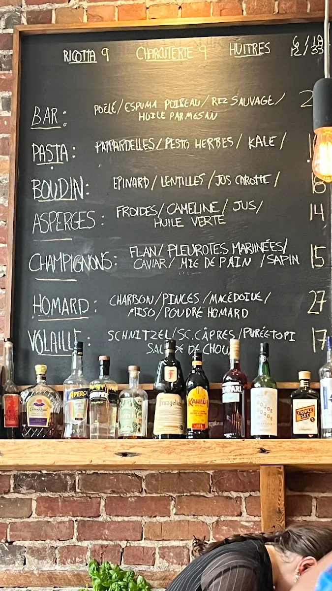 Menu, Épi, buvette de quartier