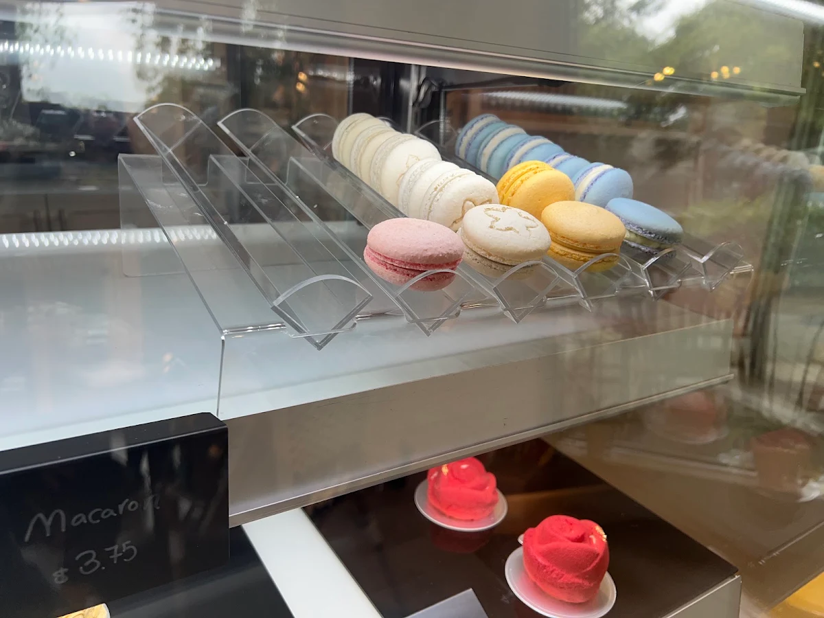 Vibe, Candy Rock Café & Bakery