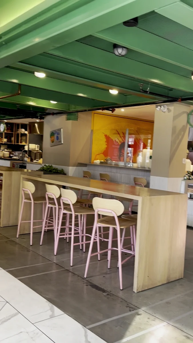 Vibe, First Street Market: Food Hall & Bar