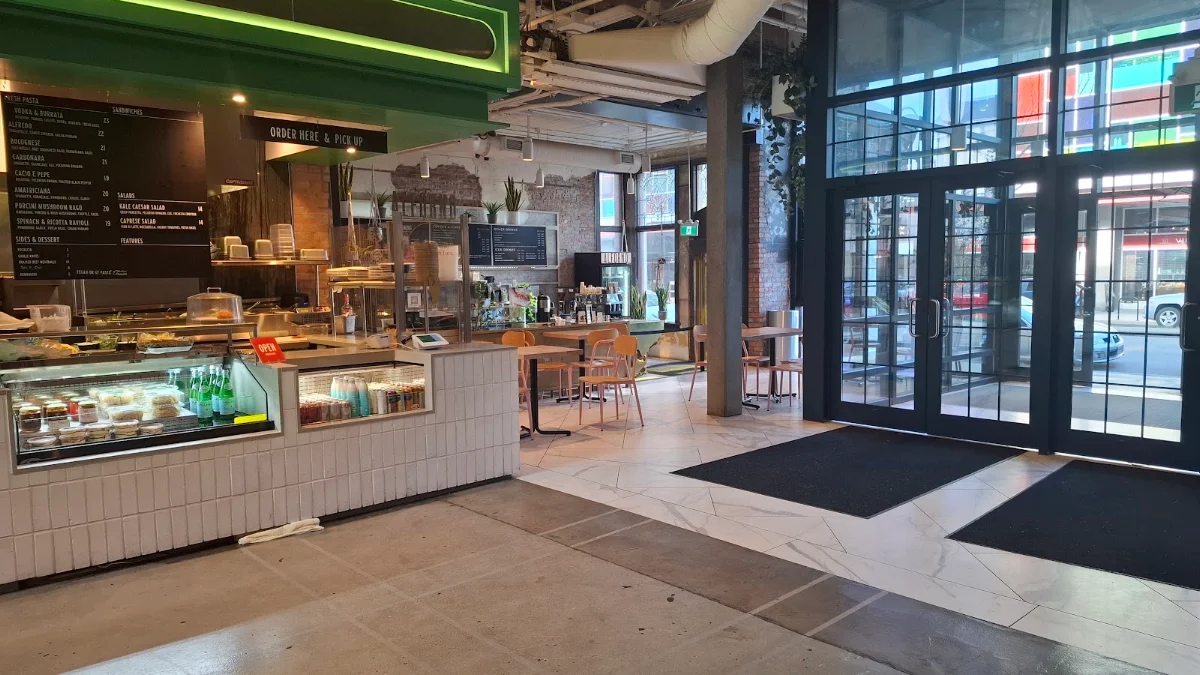 Vibe, First Street Market: Food Hall & Bar