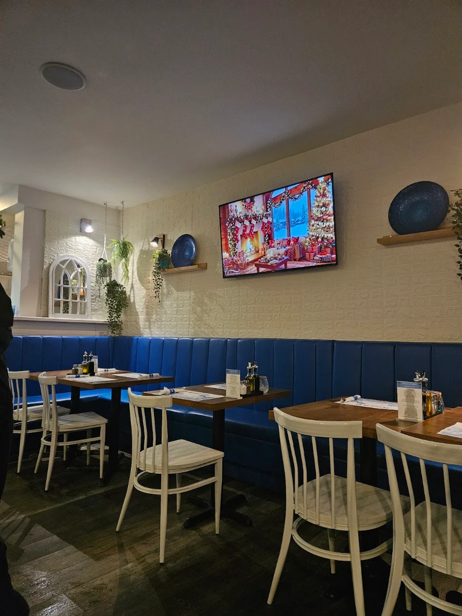 Vibe, Souvlaki Authentique Lachine | Top Greek Restaurant