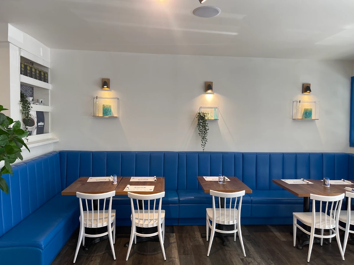 Vibe, Souvlaki Authentique Lachine | Top Greek Restaurant