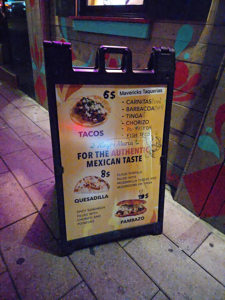 Menu, Maria's Tacos