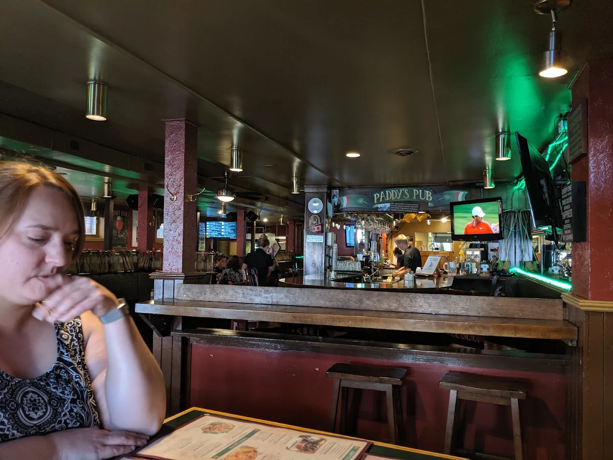 Vibe, Paddy's Irish Brewpub & Rosie's Restaurant