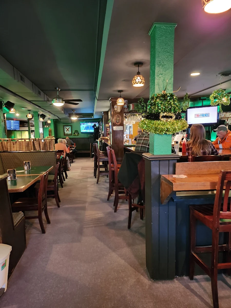 Vibe, Paddy's Irish Brewpub & Rosie's Restaurant